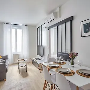 Center Of By Prestige Apartment Paris